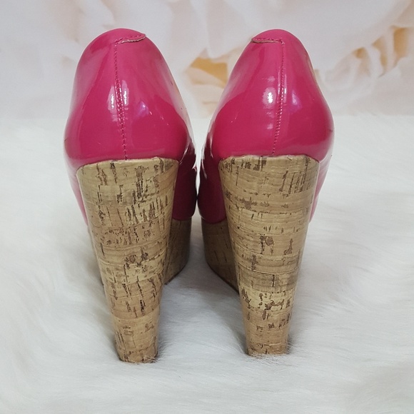 Fredrick's of Hollywood Hot Pink Patent Wedges 7 - Picture 4 of 6